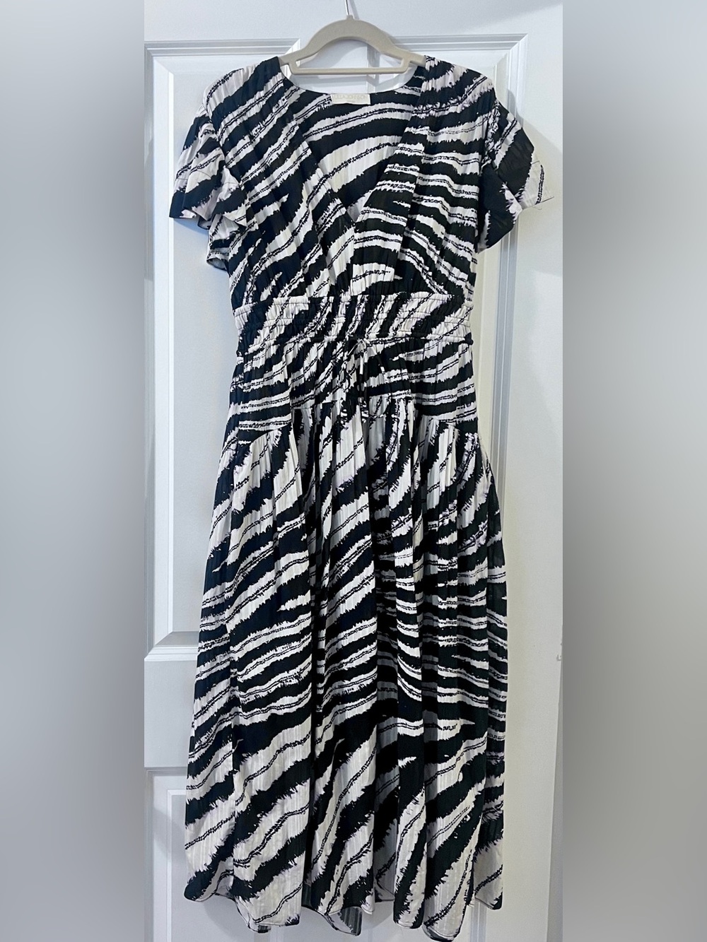 Ulla Johnson Lyria dress in Shibori Wave, size 6 - Picture 3 of 12